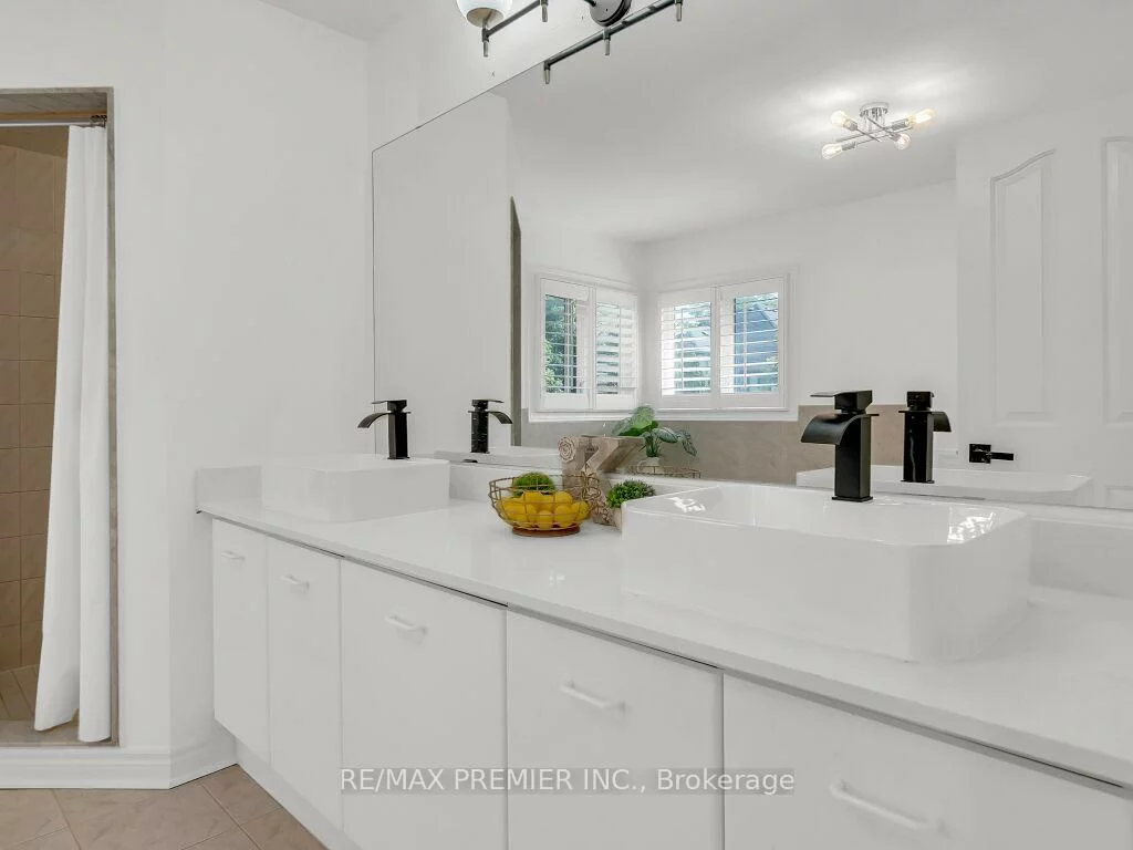 606, Brooker, Stonehaven-Wyndham, Newmarket