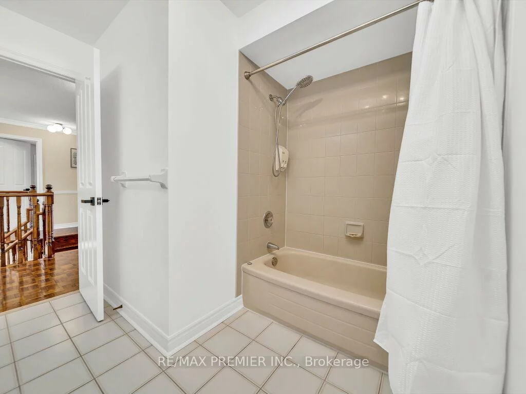 606, Brooker, Stonehaven-Wyndham, Newmarket