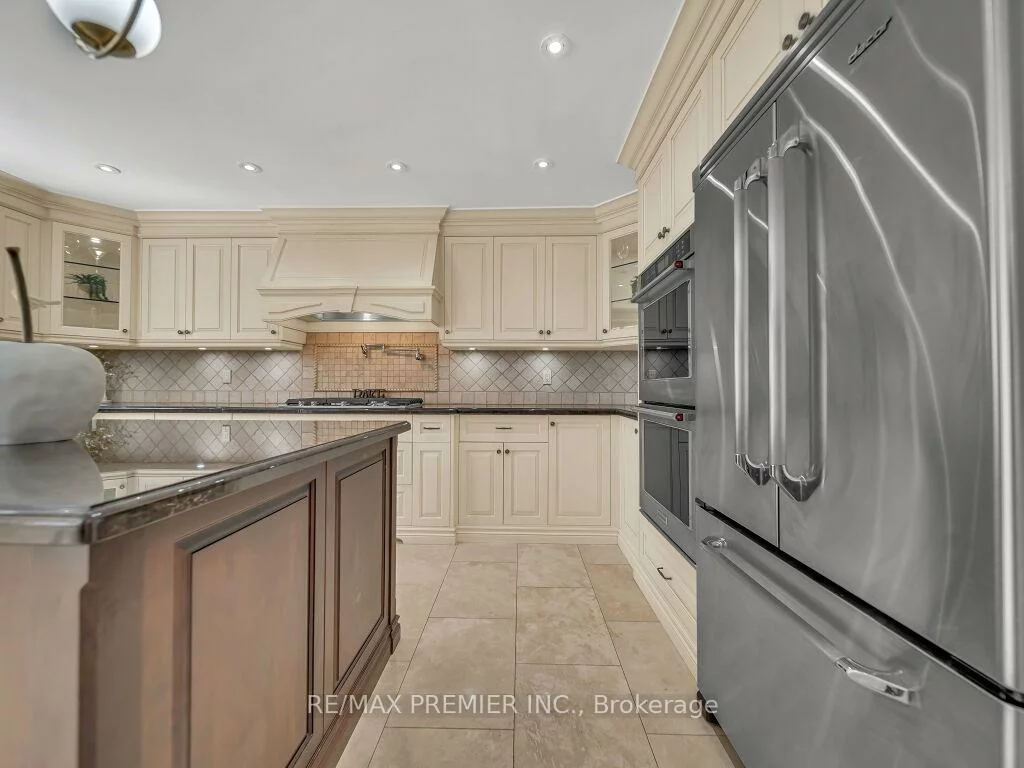 606, Brooker, Stonehaven-Wyndham, Newmarket