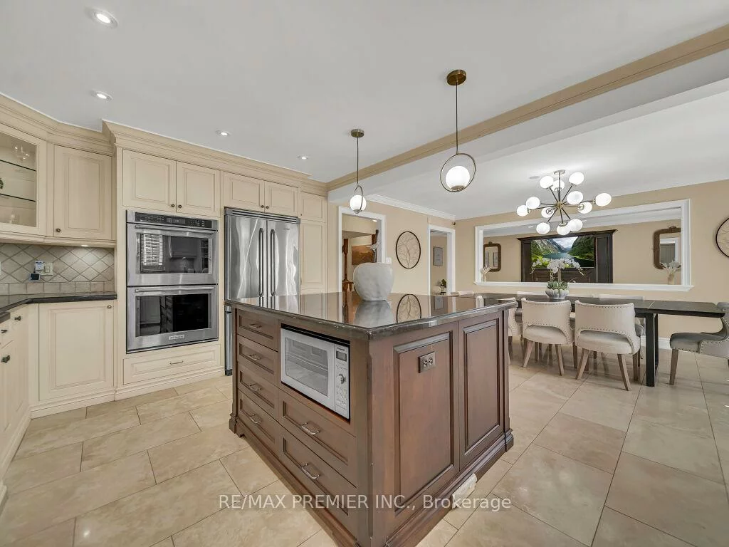 606, Brooker, Stonehaven-Wyndham, Newmarket
