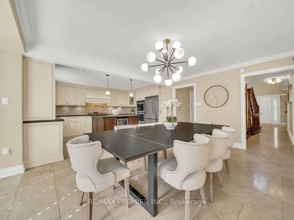 606, Brooker, Stonehaven-Wyndham, Newmarket
