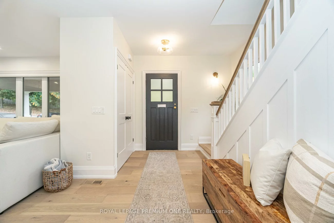 301, Court, Gorham-College Manor, Newmarket