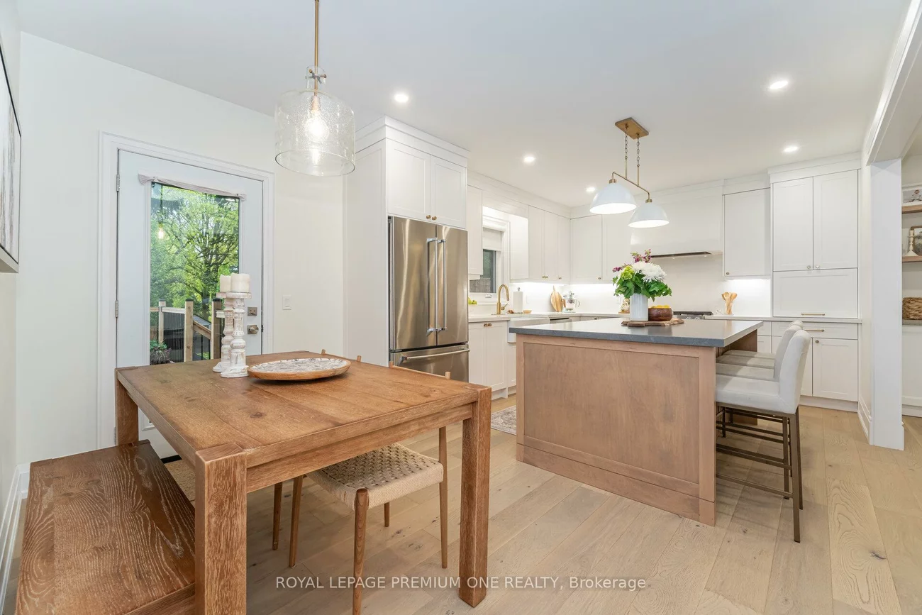 301, Court, Gorham-College Manor, Newmarket
