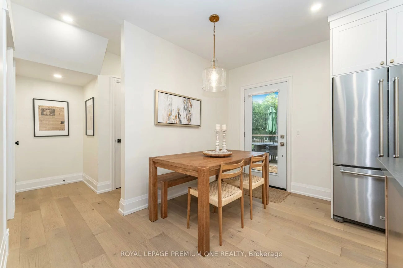 301, Court, Gorham-College Manor, Newmarket