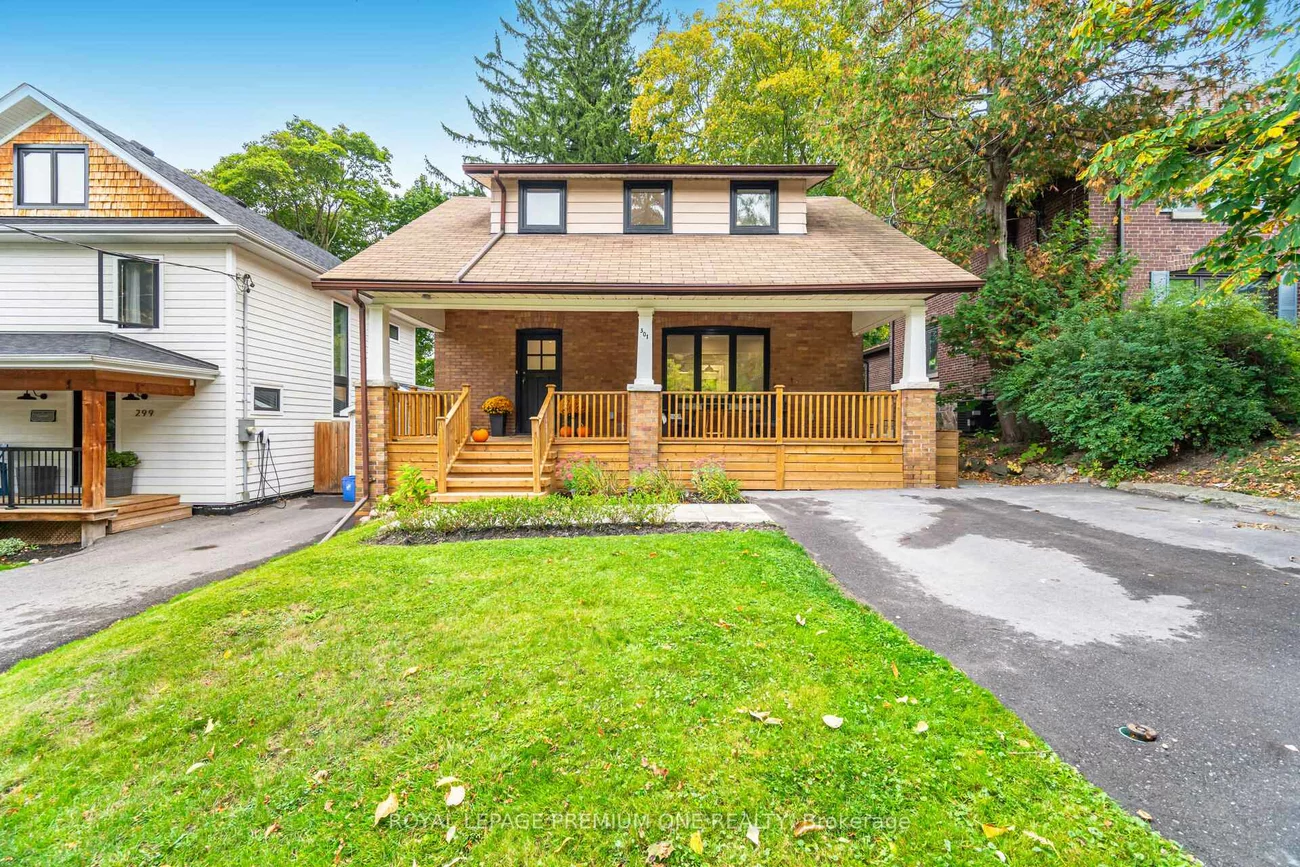 301, Court, Gorham-College Manor, Newmarket