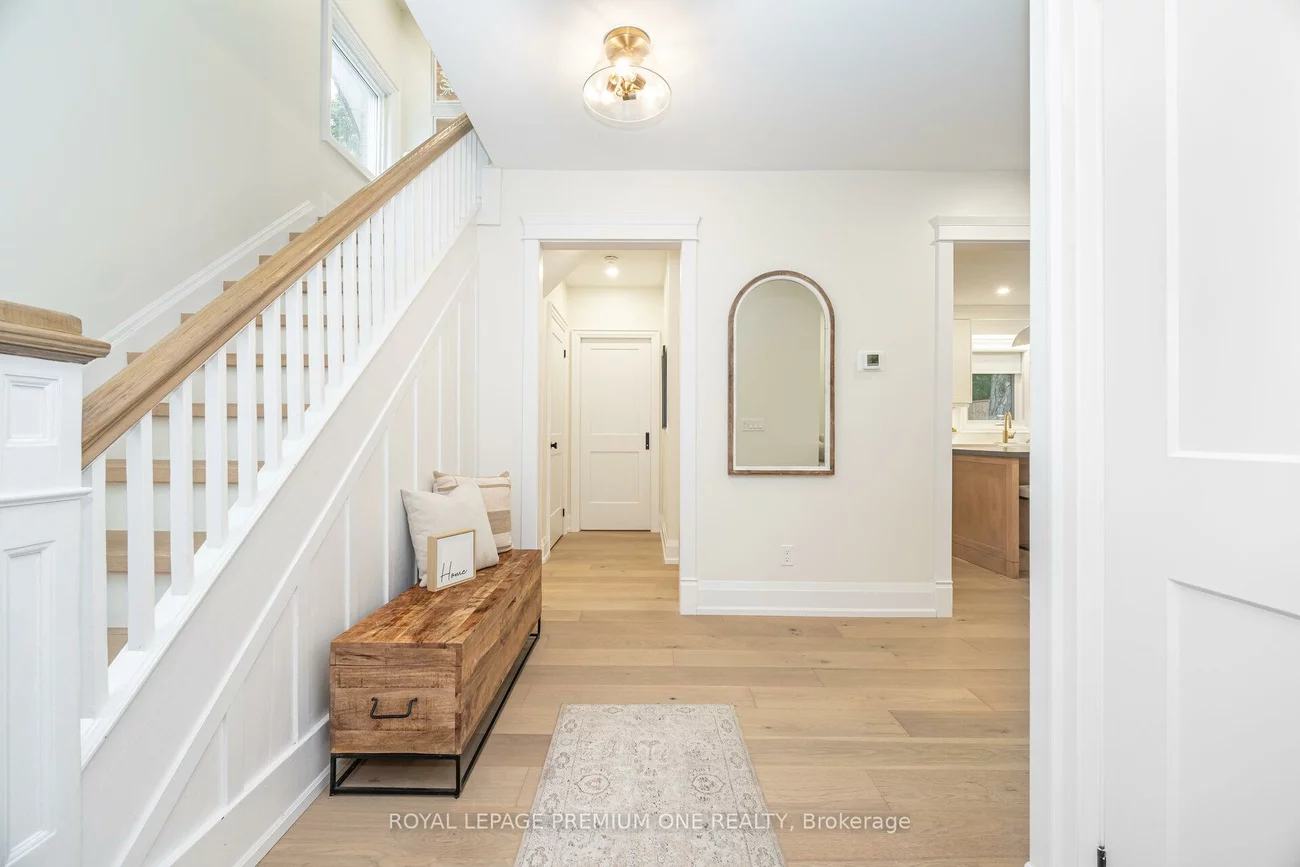 301, Court, Gorham-College Manor, Newmarket