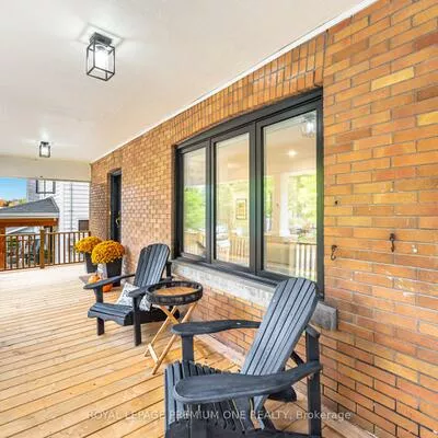 301, Court, Gorham-College Manor, Newmarket