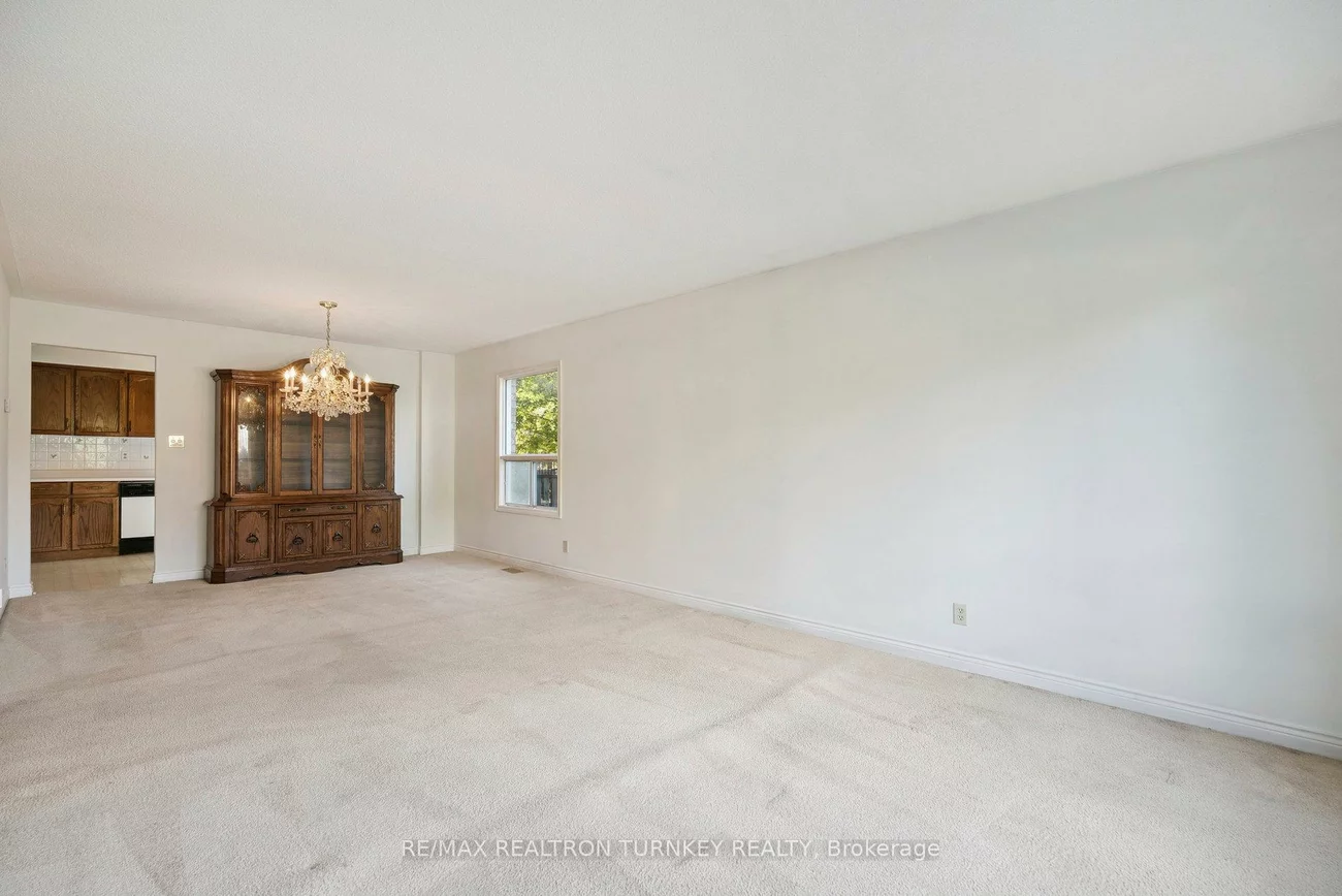 154, Meadowbank, Huron Heights-Leslie Valley, Newmarket