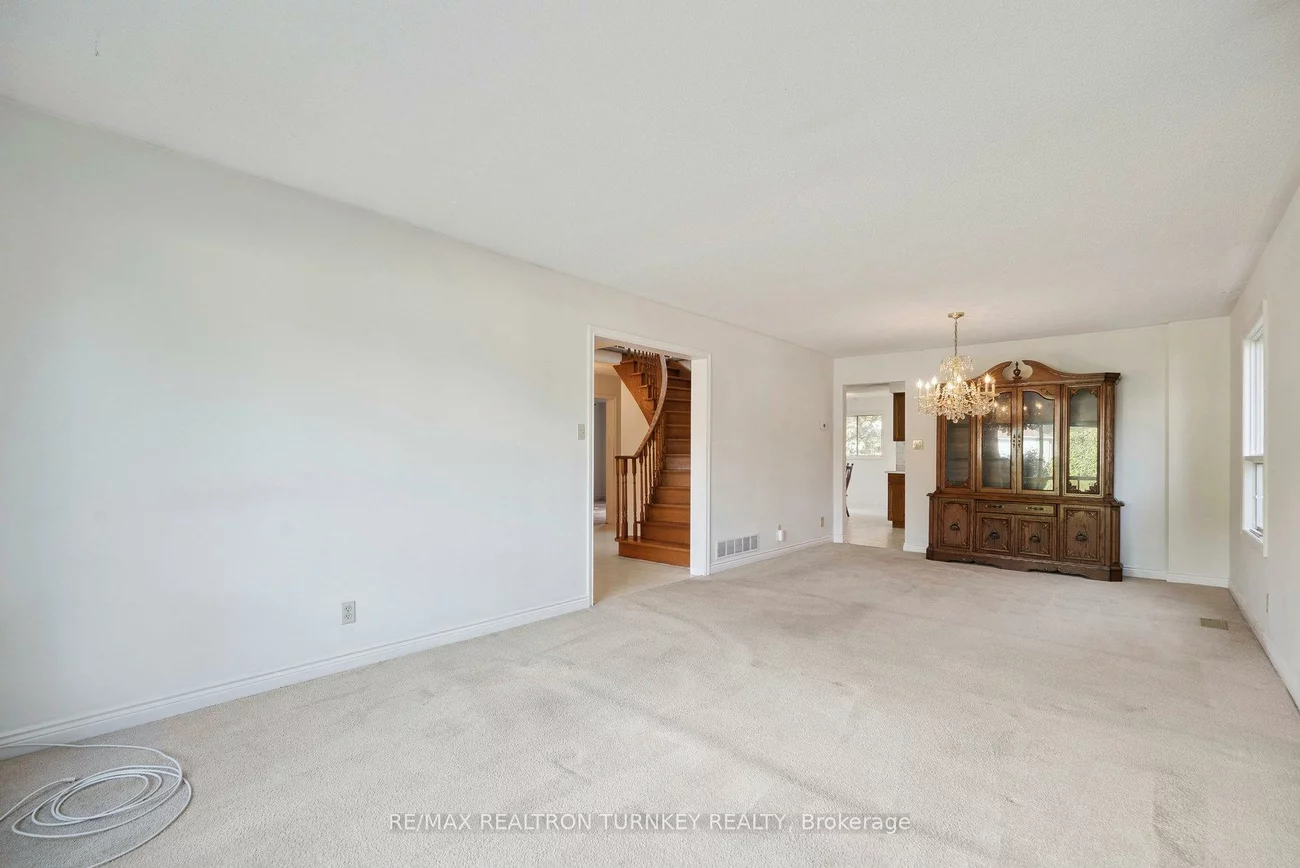 154, Meadowbank, Huron Heights-Leslie Valley, Newmarket