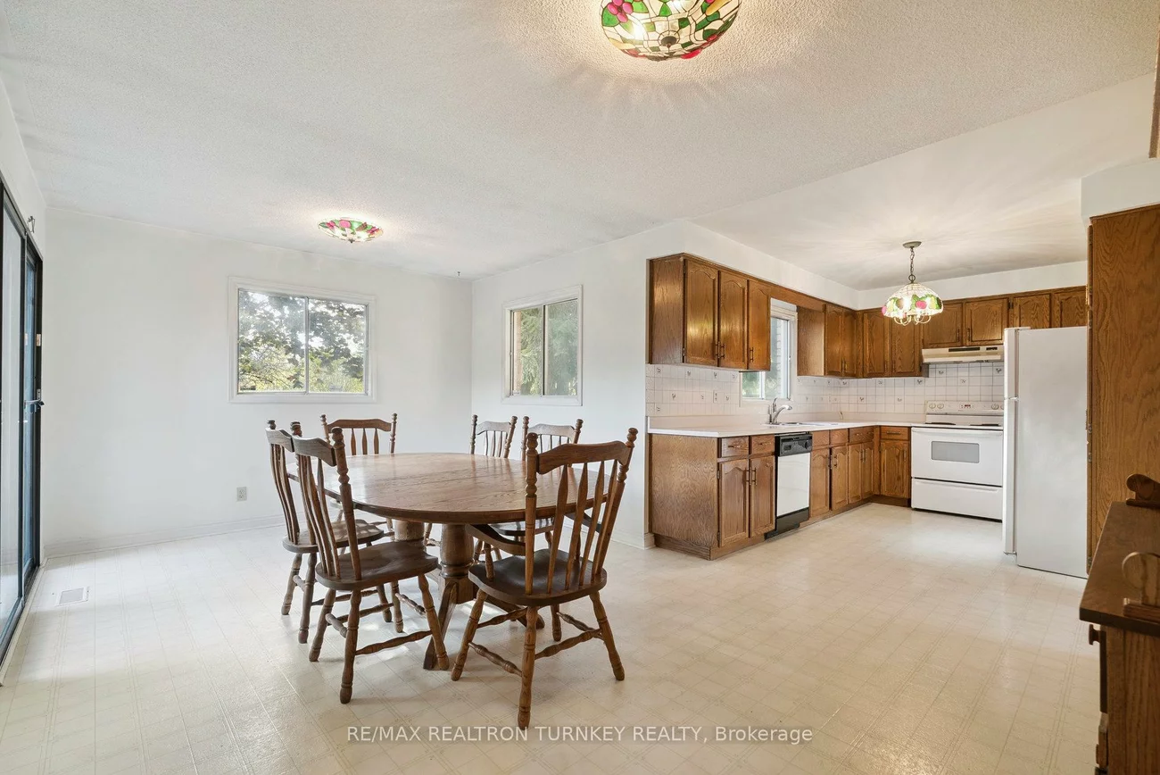 154, Meadowbank, Huron Heights-Leslie Valley, Newmarket