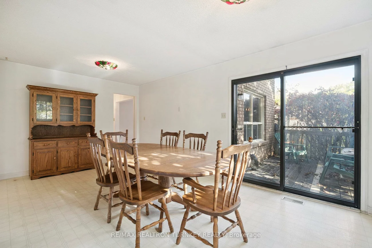 154, Meadowbank, Huron Heights-Leslie Valley, Newmarket