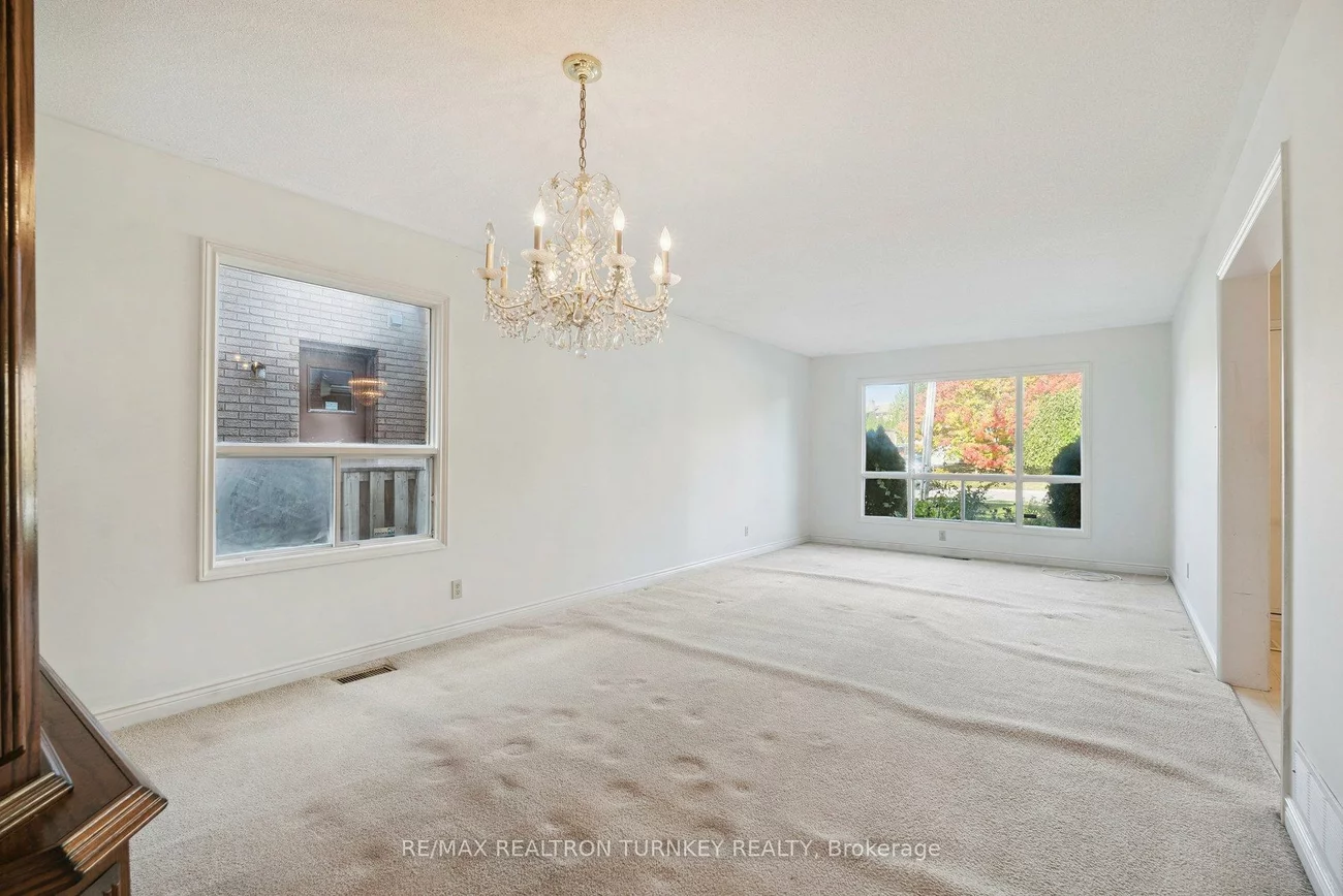 154, Meadowbank, Huron Heights-Leslie Valley, Newmarket