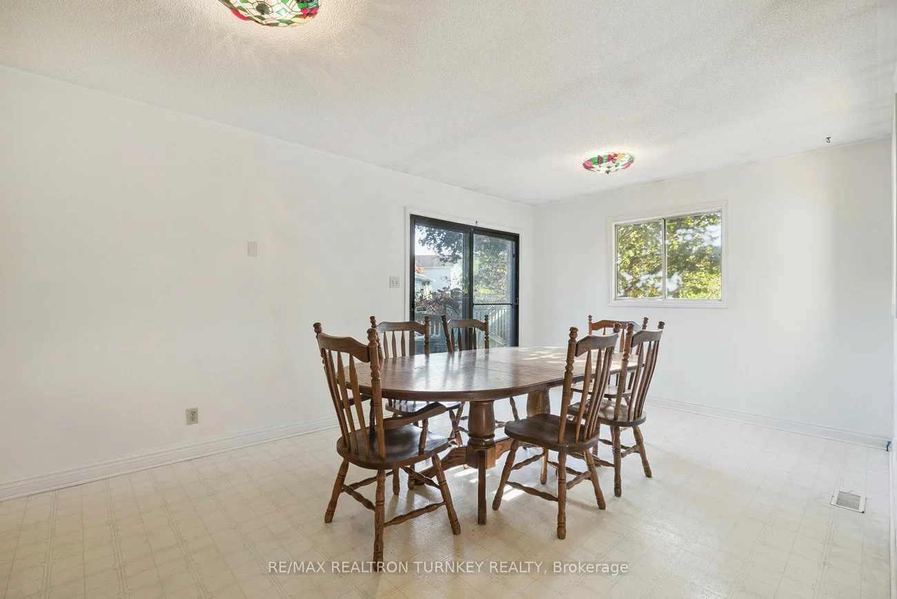 154, Meadowbank, Huron Heights-Leslie Valley, Newmarket
