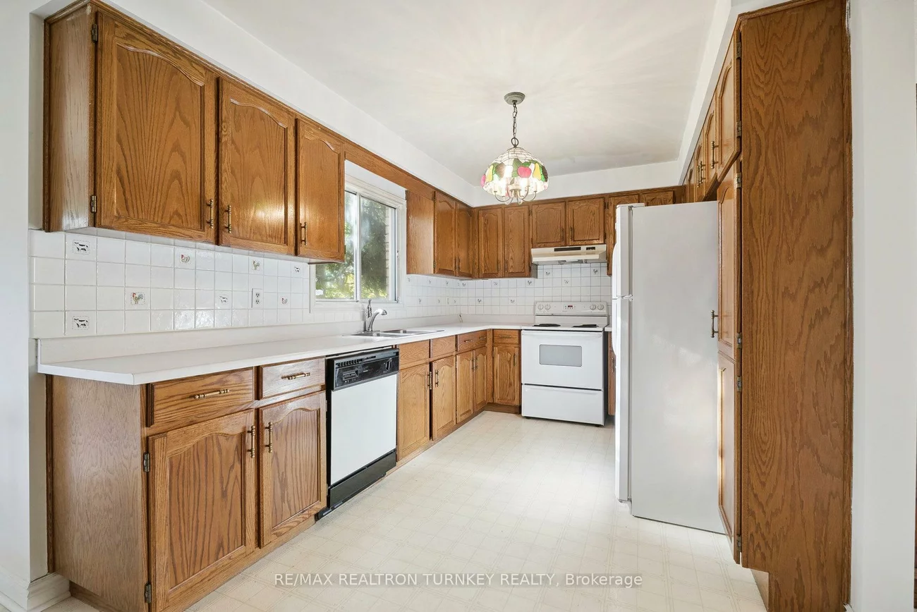 154, Meadowbank, Huron Heights-Leslie Valley, Newmarket