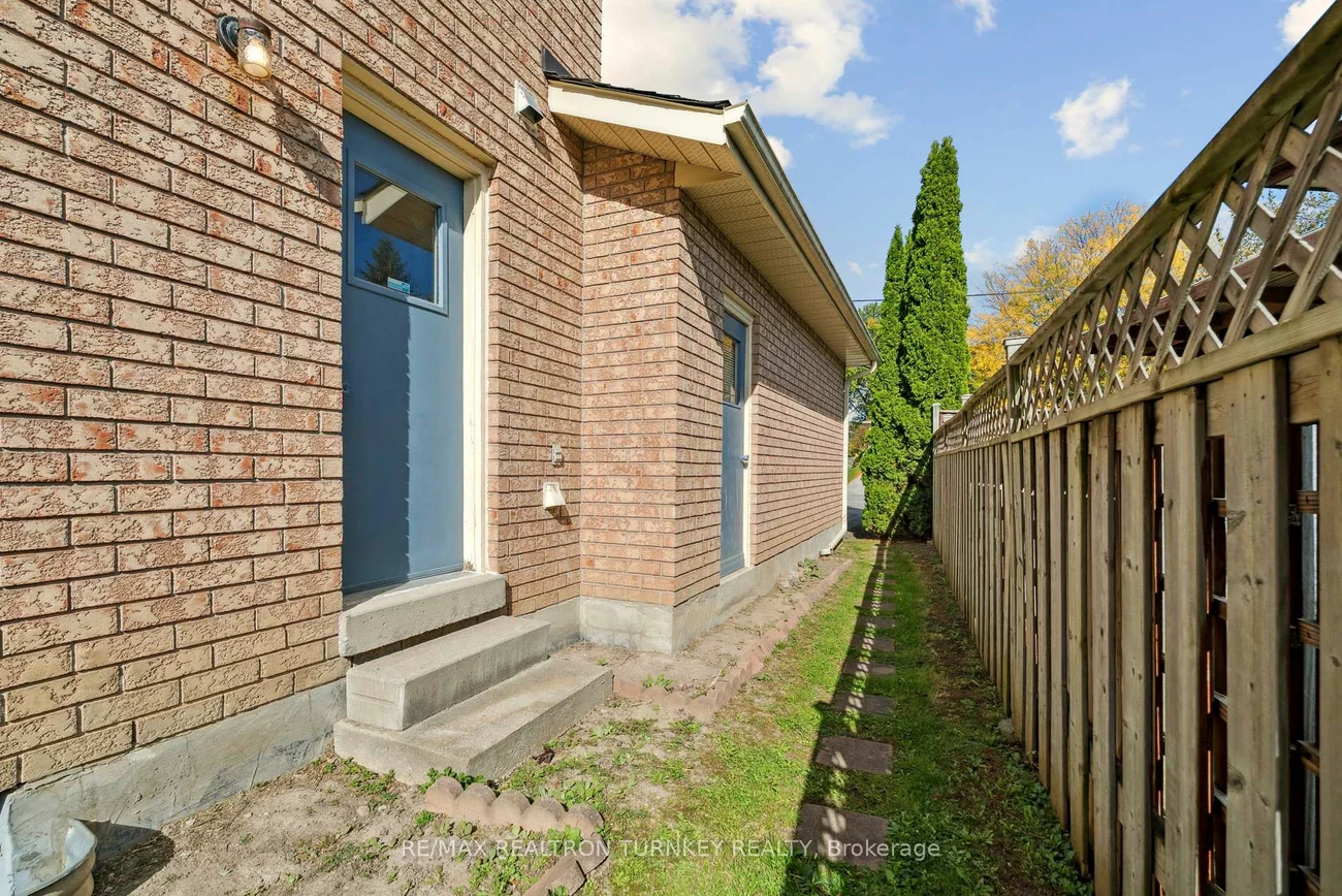 154, Meadowbank, Huron Heights-Leslie Valley, Newmarket