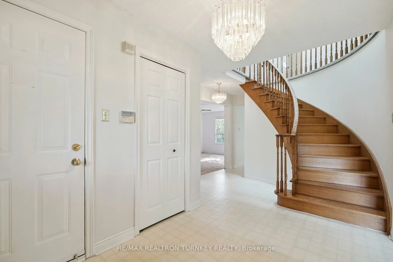 154, Meadowbank, Huron Heights-Leslie Valley, Newmarket