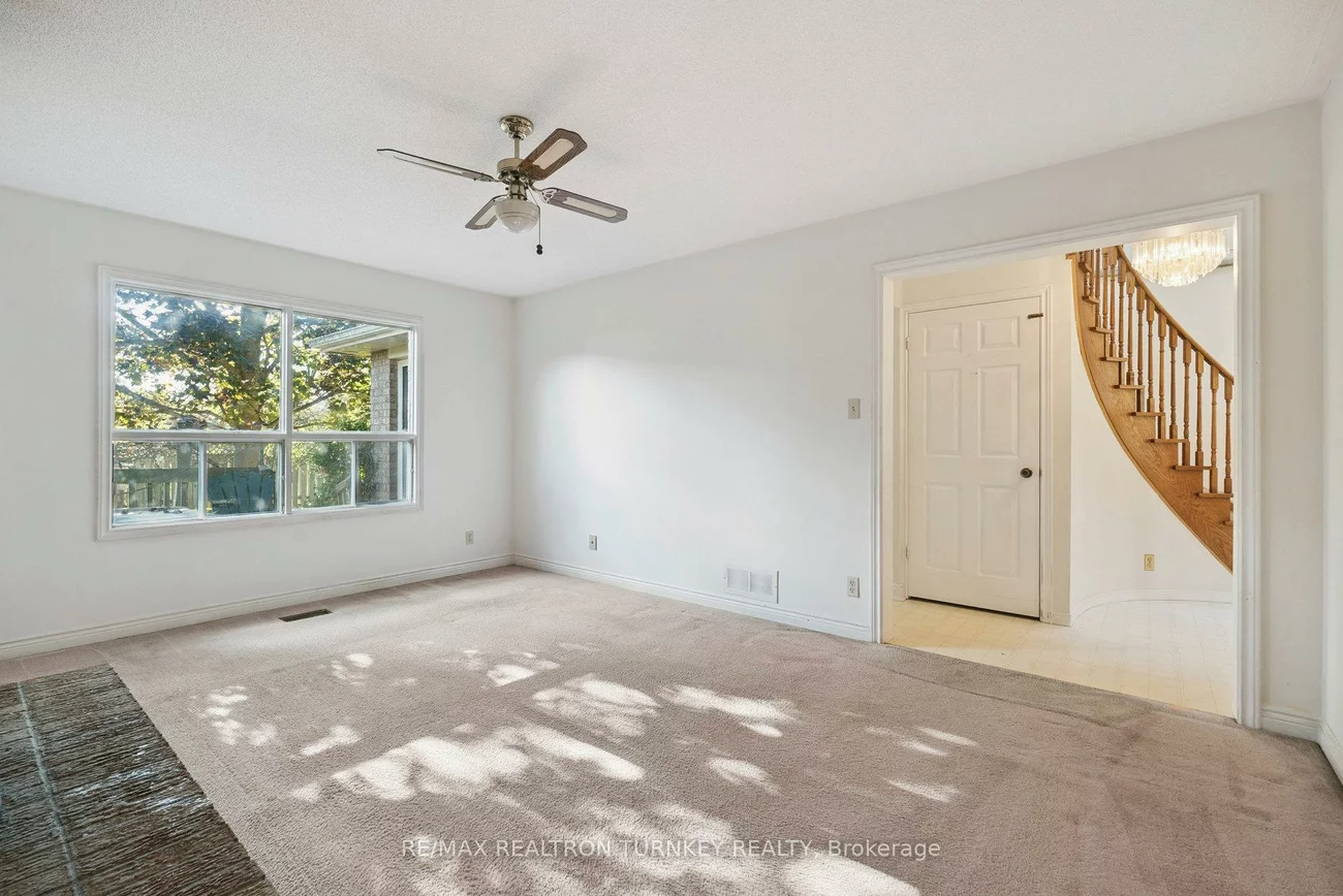 154, Meadowbank, Huron Heights-Leslie Valley, Newmarket