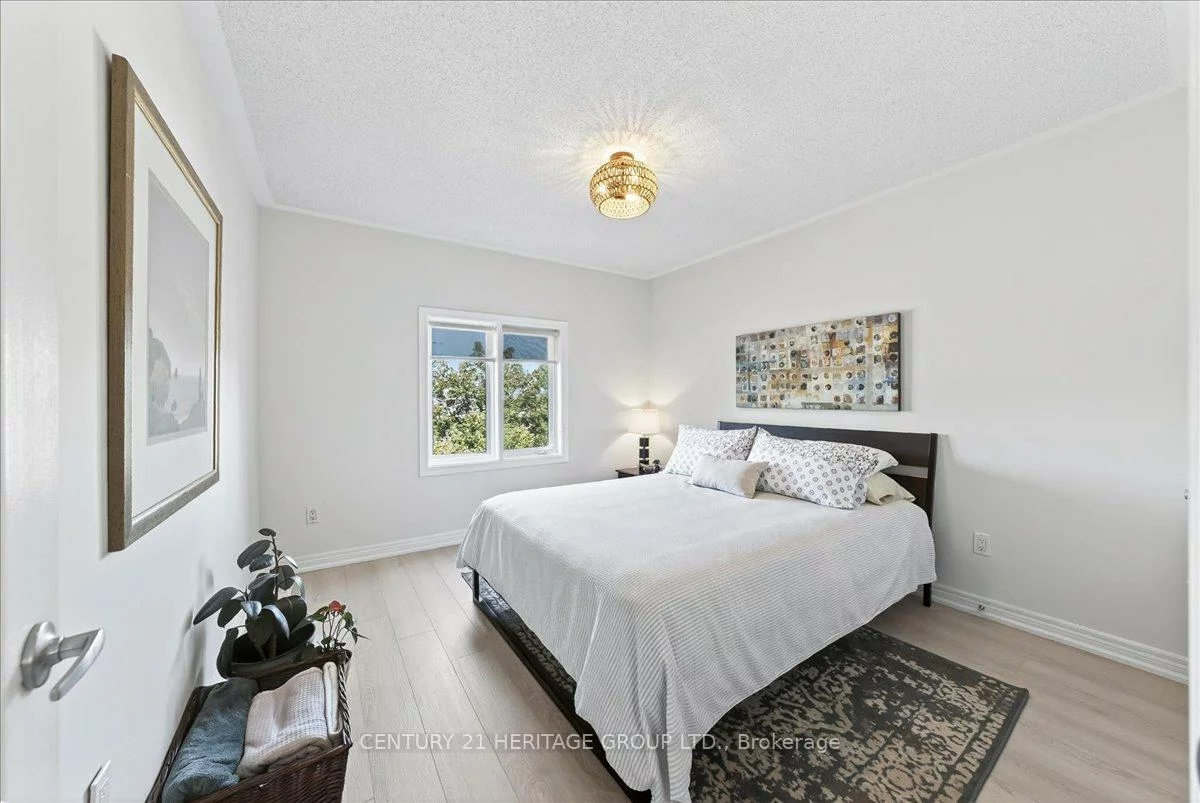 350, Hewitt, Summerhill Estates, Newmarket