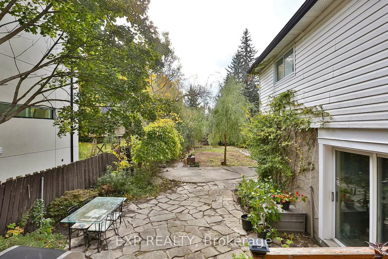 165, Carlson, Gorham-College Manor, Newmarket