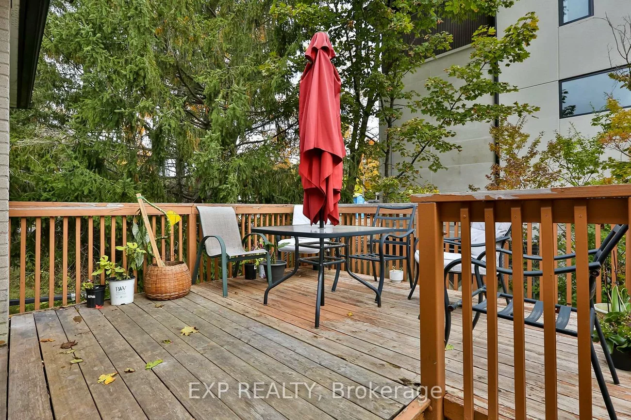 165, Carlson, Gorham-College Manor, Newmarket