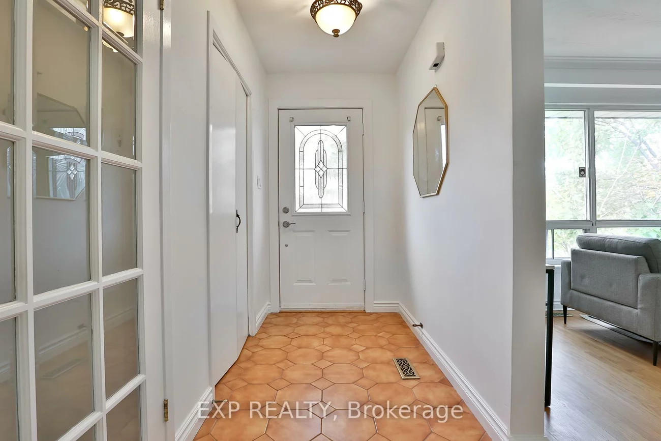 165, Carlson, Gorham-College Manor, Newmarket