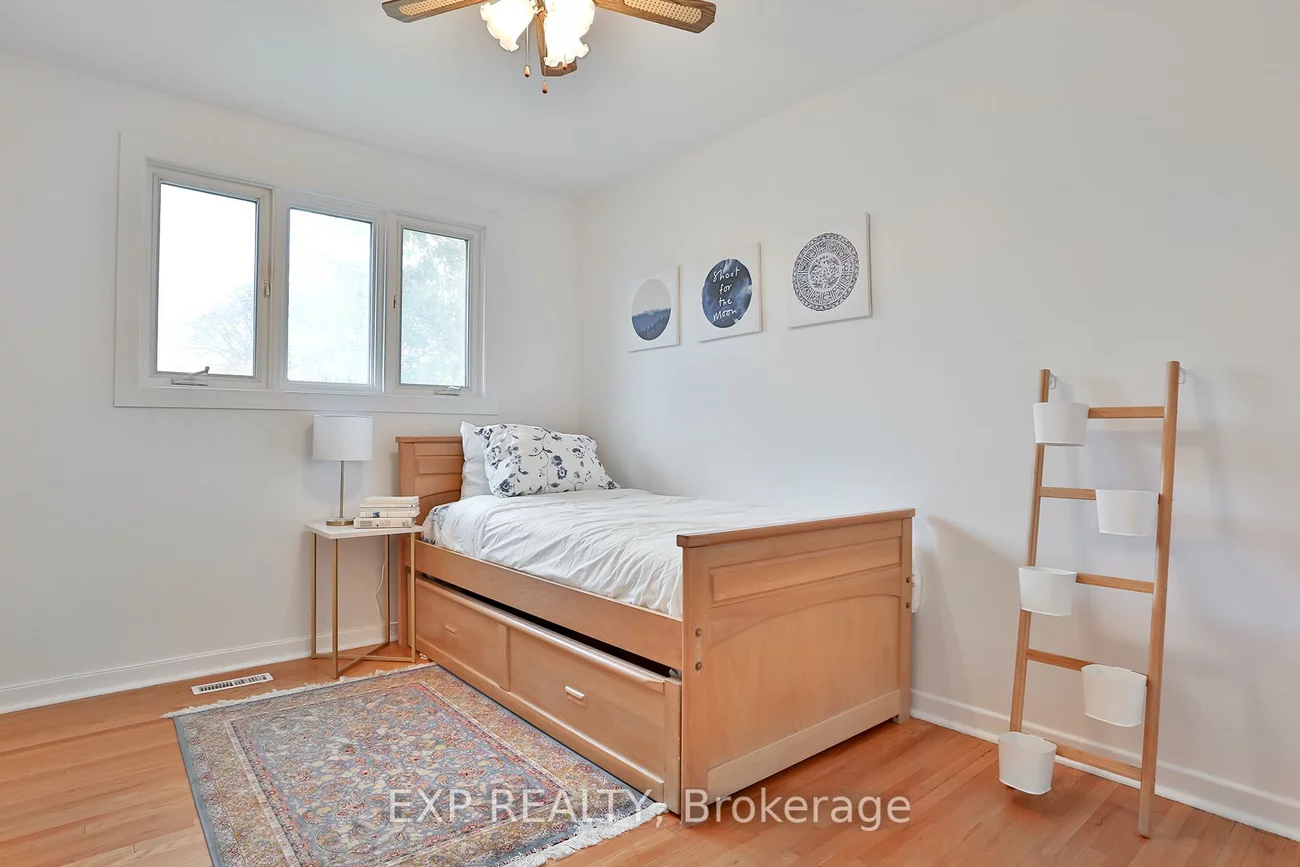 165, Carlson, Gorham-College Manor, Newmarket