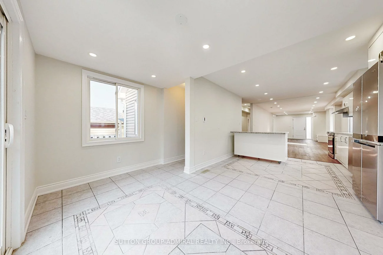 408, Andrew, Central Newmarket, Newmarket