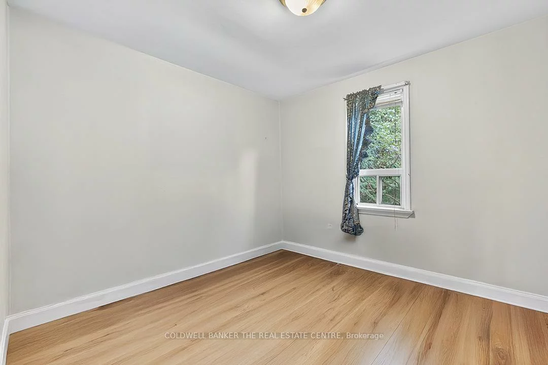 275, Maple, Gorham-College Manor, Newmarket