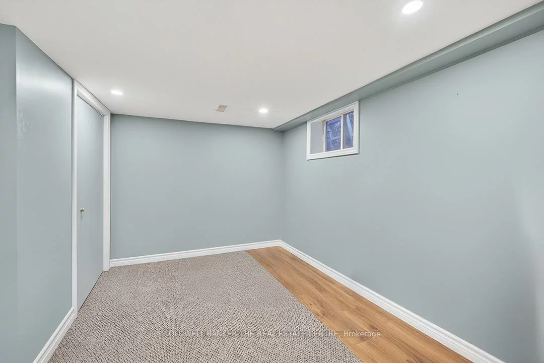 275, Maple, Gorham-College Manor, Newmarket