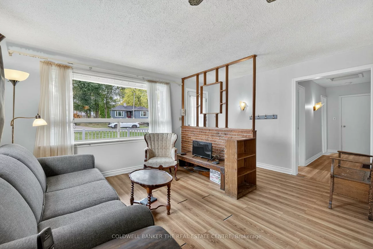 275, Maple, Gorham-College Manor, Newmarket