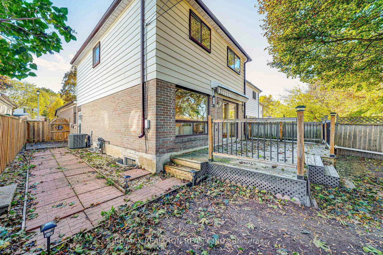 699, Jackson, Huron Heights-Leslie Valley, Newmarket