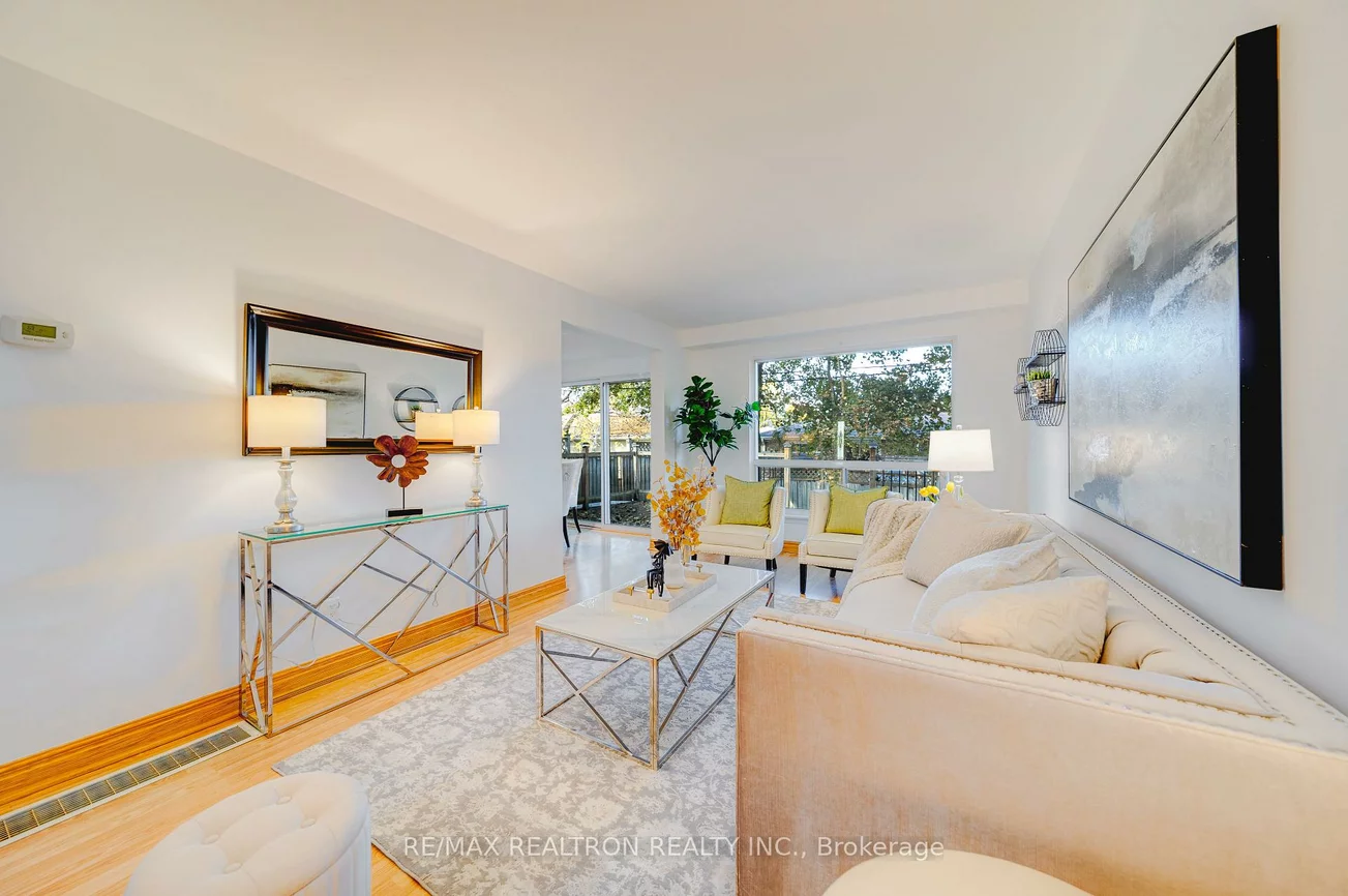 699, Jackson, Huron Heights-Leslie Valley, Newmarket