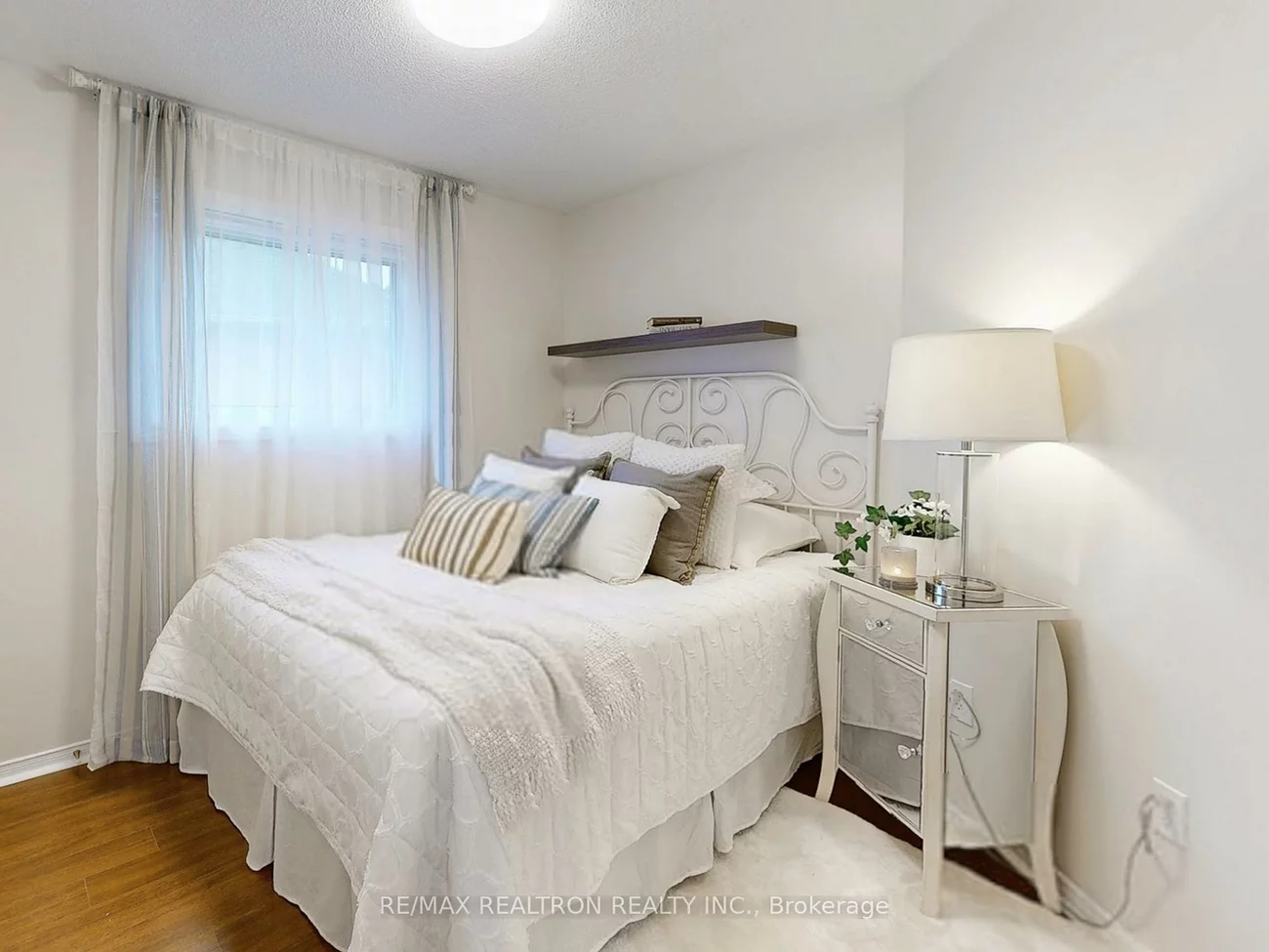 301, Warner, Summerhill Estates, Newmarket