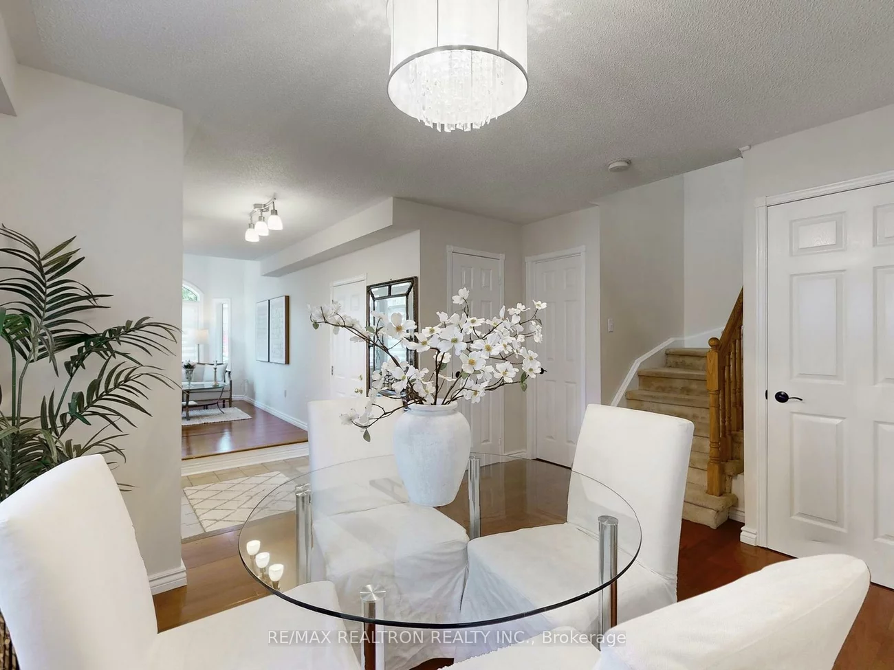 301, Warner, Summerhill Estates, Newmarket