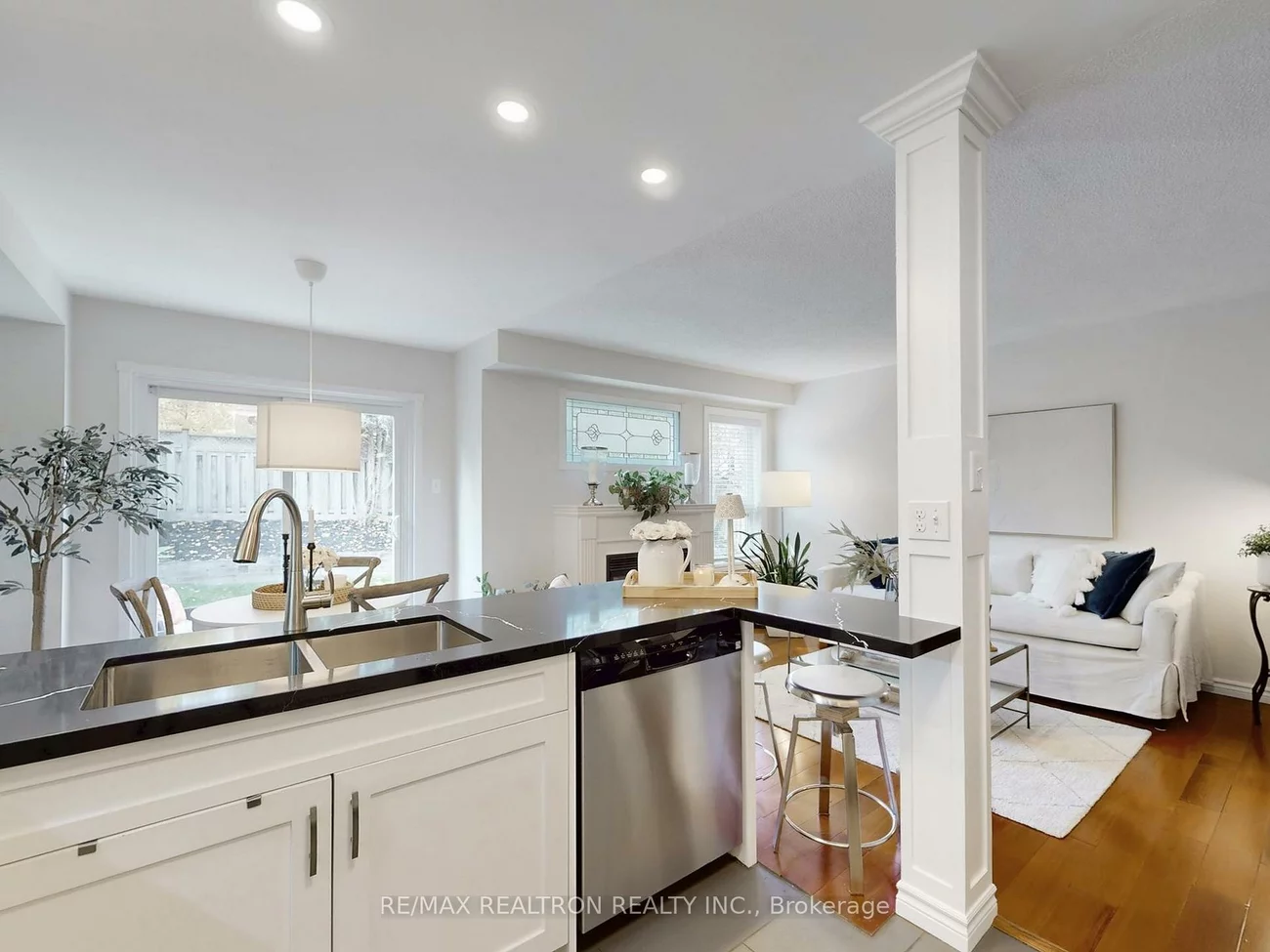 301, Warner, Summerhill Estates, Newmarket