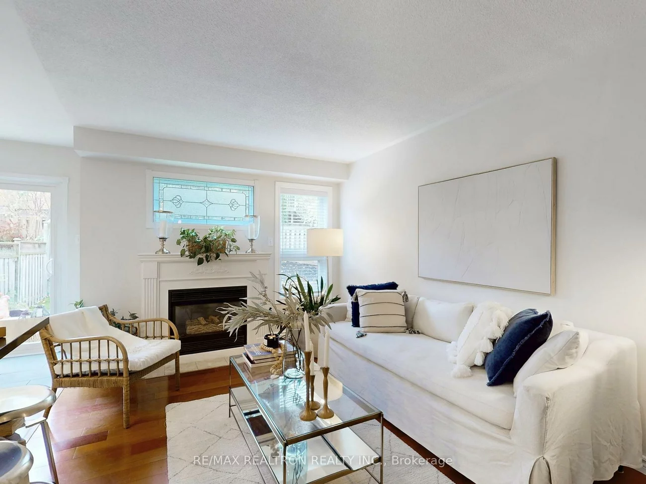 301, Warner, Summerhill Estates, Newmarket