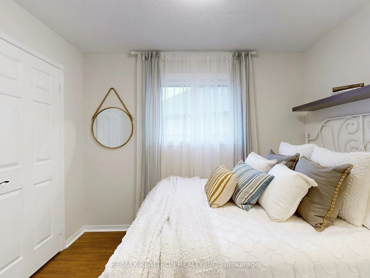 301, Warner, Summerhill Estates, Newmarket