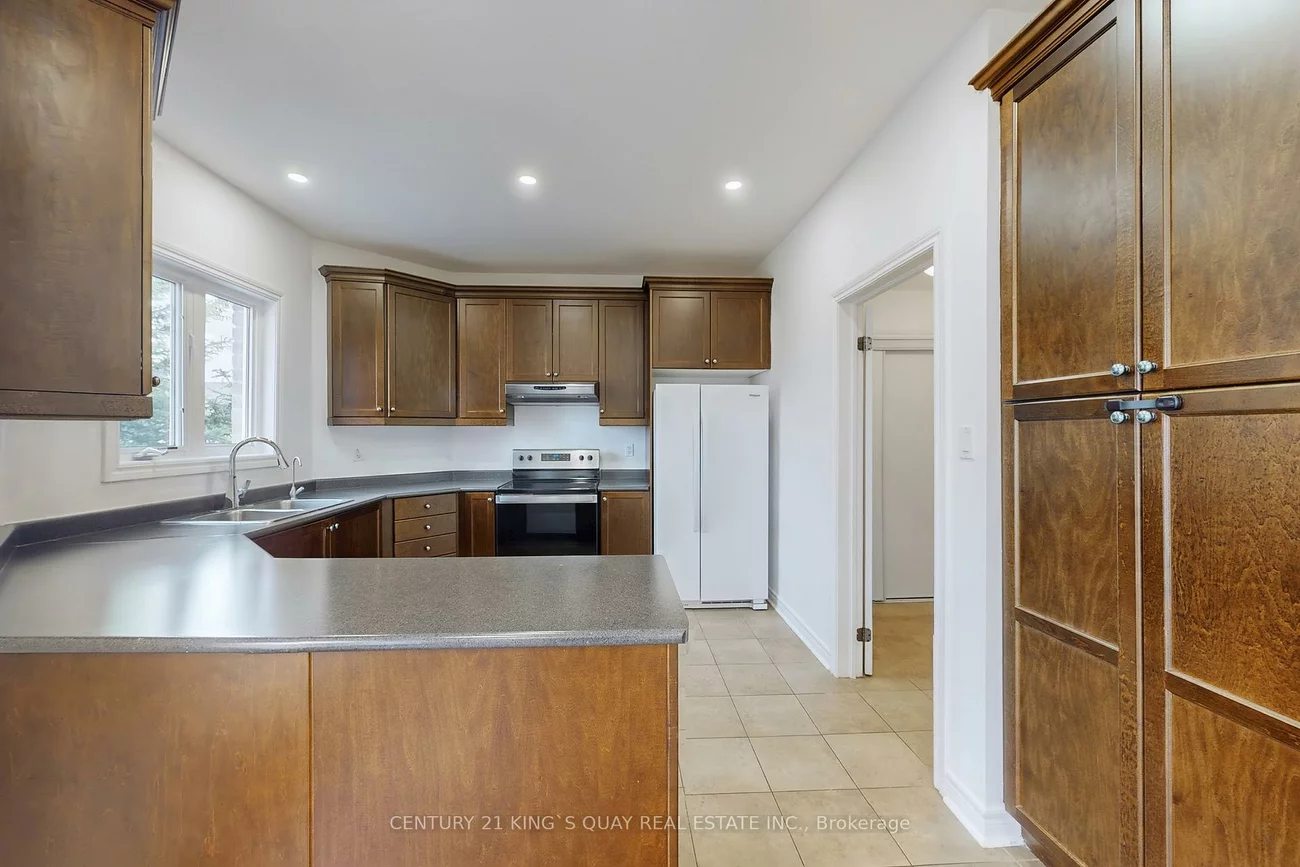 220, Karl Rose, Woodland Hill, Newmarket