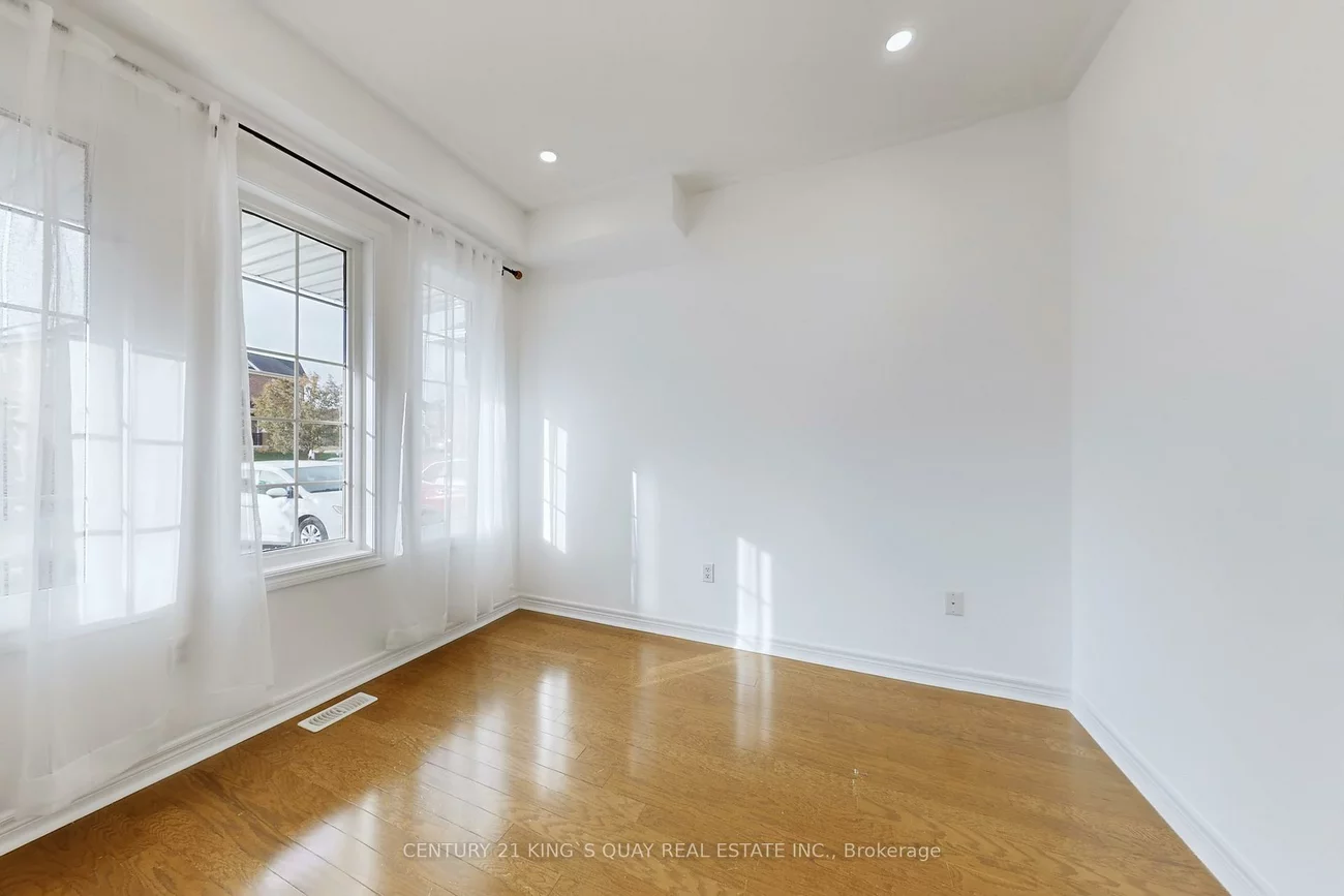 220, Karl Rose, Woodland Hill, Newmarket