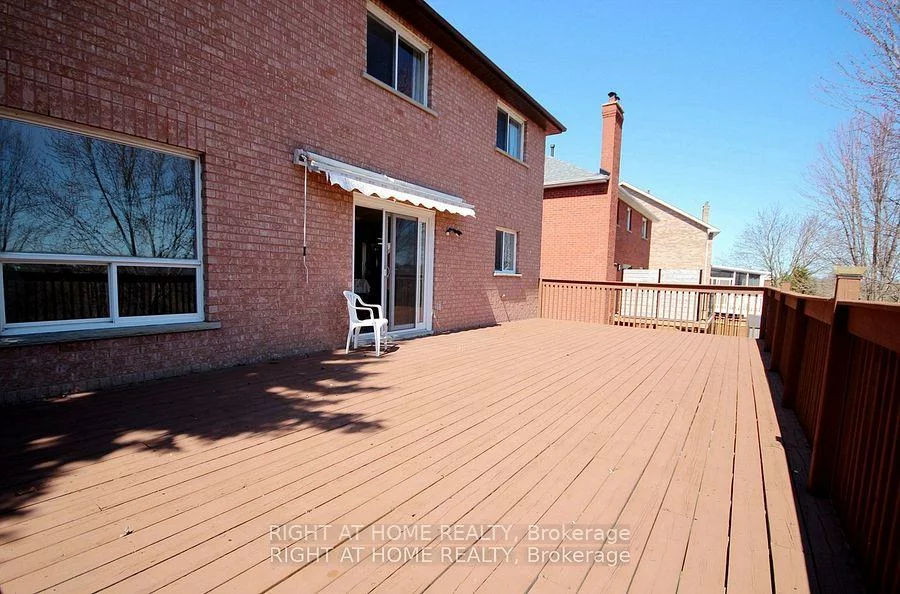 207, Kensit, Armitage, Newmarket