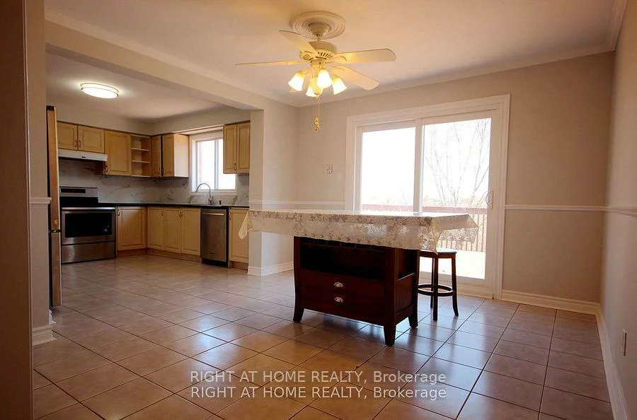 207, Kensit, Armitage, Newmarket