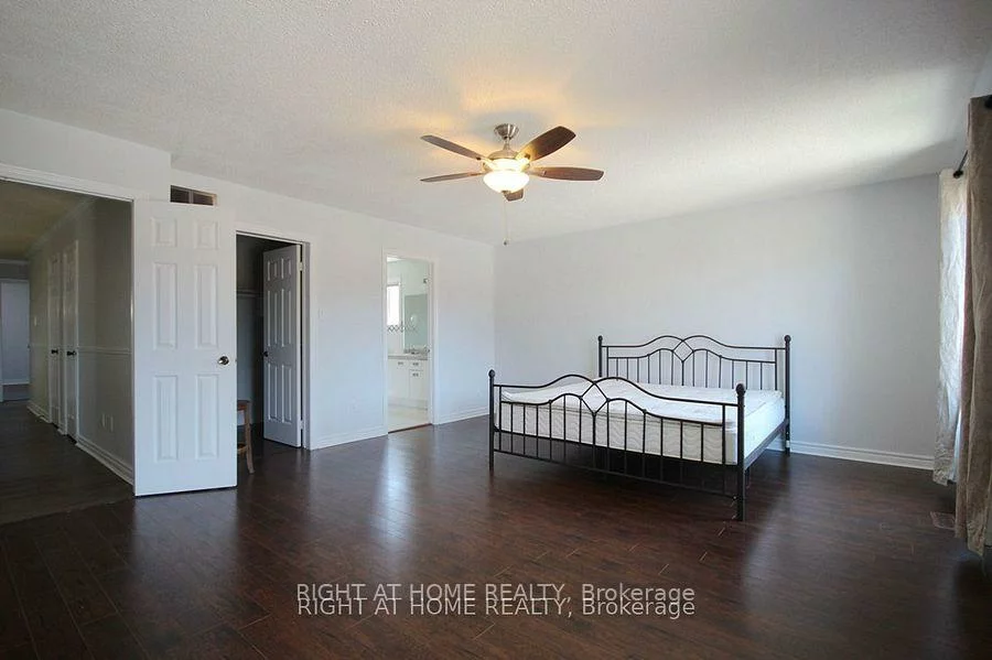 207, Kensit, Armitage, Newmarket