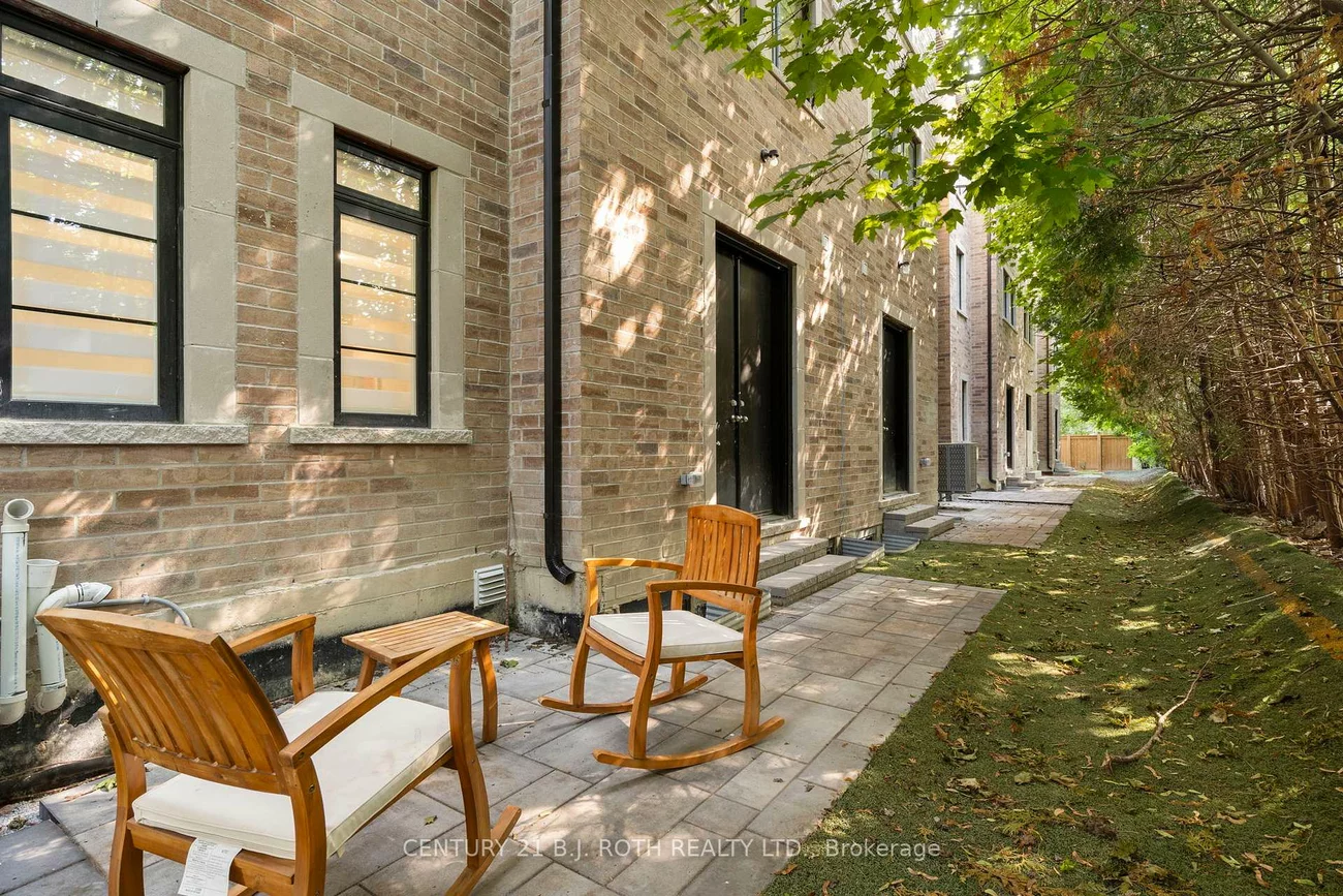 260, Eagle, Central Newmarket, Newmarket