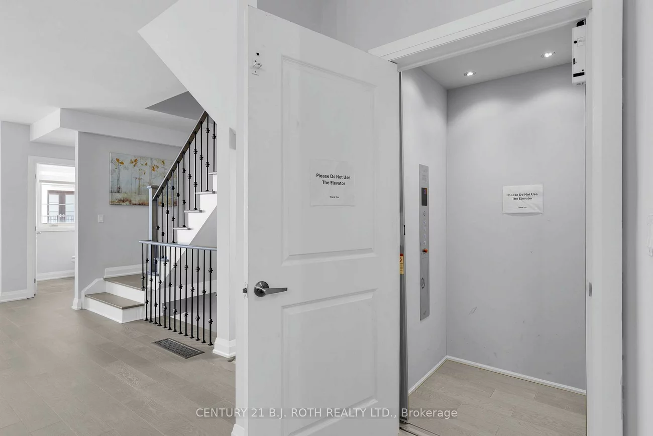 260, Eagle, Central Newmarket, Newmarket