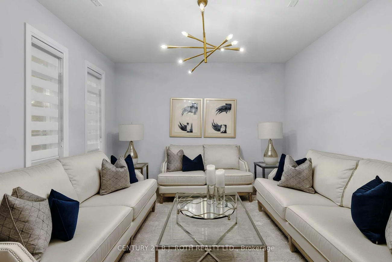 260, Eagle, Central Newmarket, Newmarket