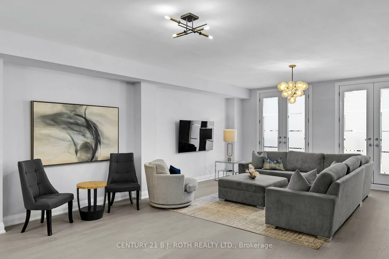 260, Eagle, Central Newmarket, Newmarket