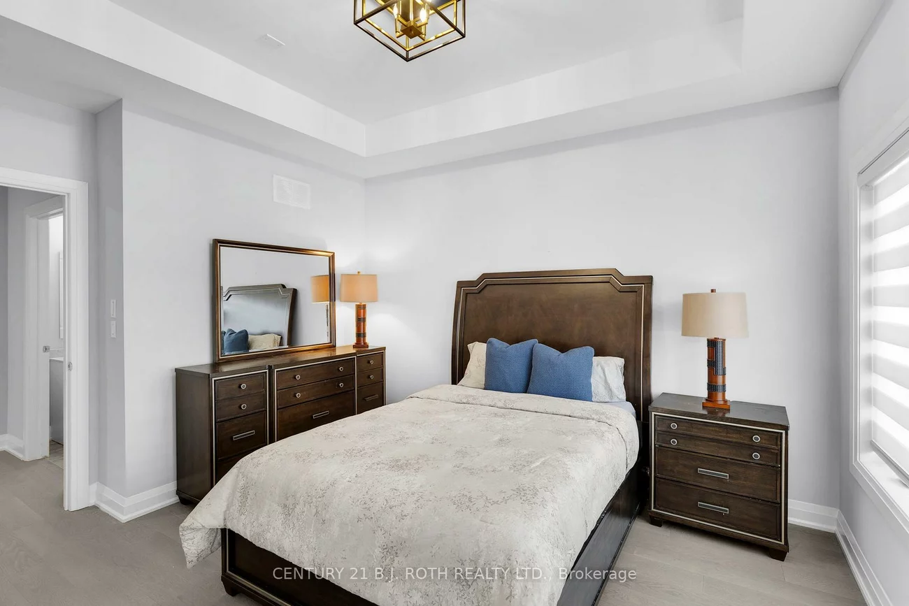 260, Eagle, Central Newmarket, Newmarket