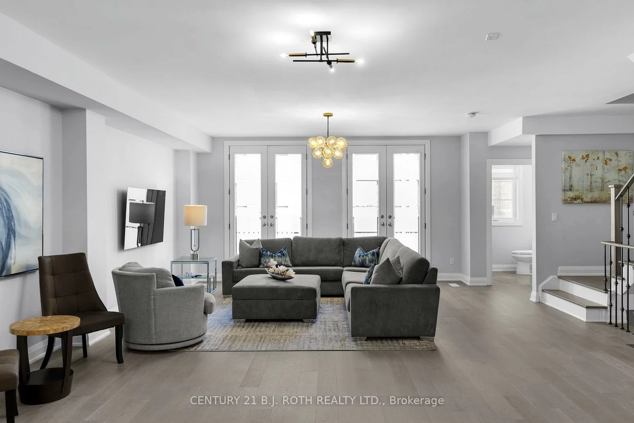 260, Eagle, Central Newmarket, Newmarket