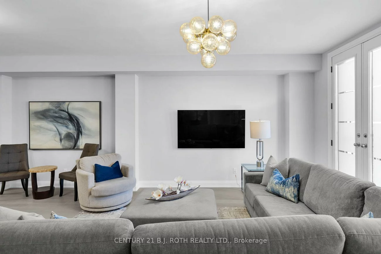 260, Eagle, Central Newmarket, Newmarket