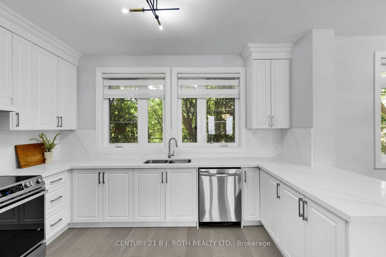 260, Eagle, Central Newmarket, Newmarket